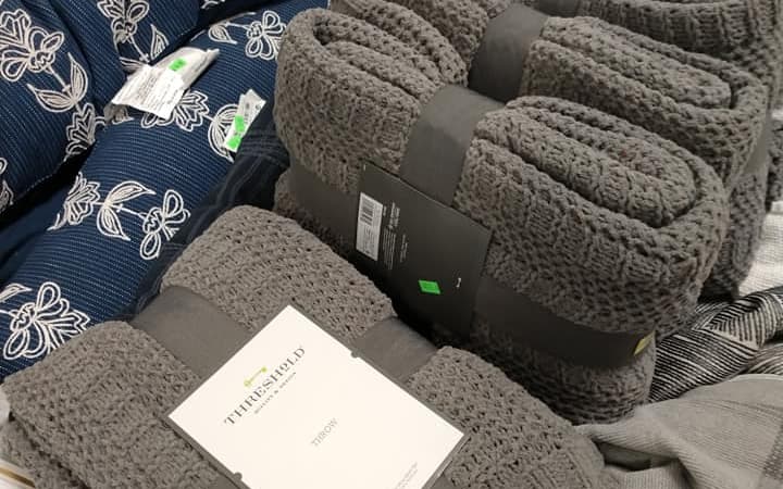 10 To 1 Bins storefront