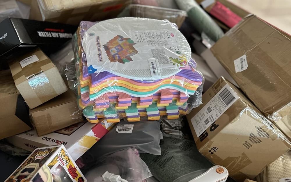 Bear Bins storefront