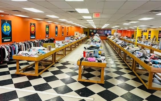 Crazy Bin Store #2 storefront