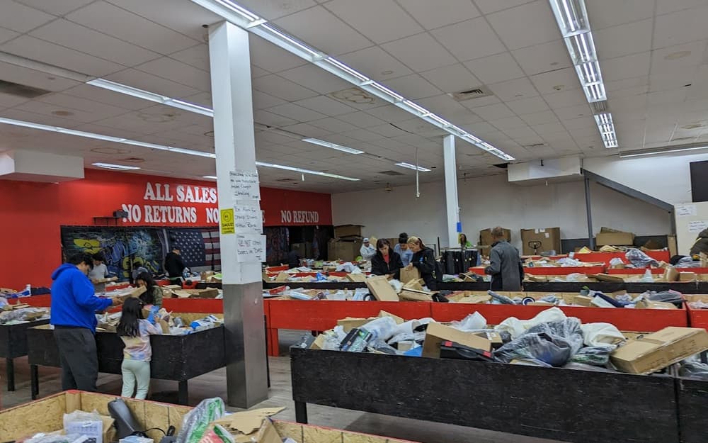 F&F Bargains Oswego storefront