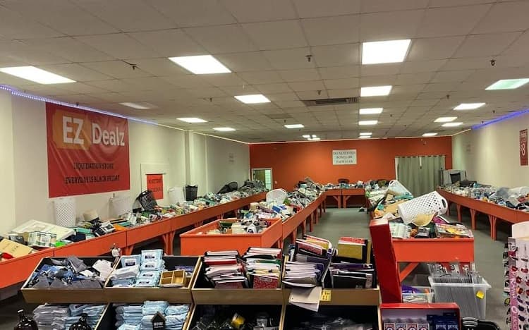 jackpot bins storefront