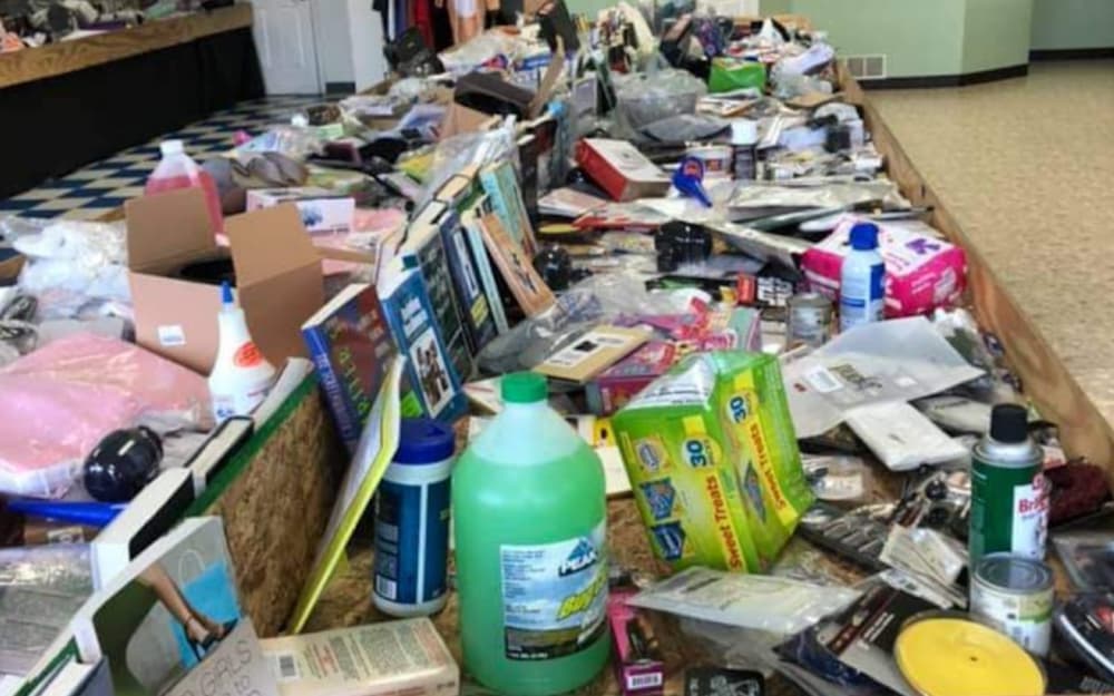 Pallet Jack Bin Store storefront