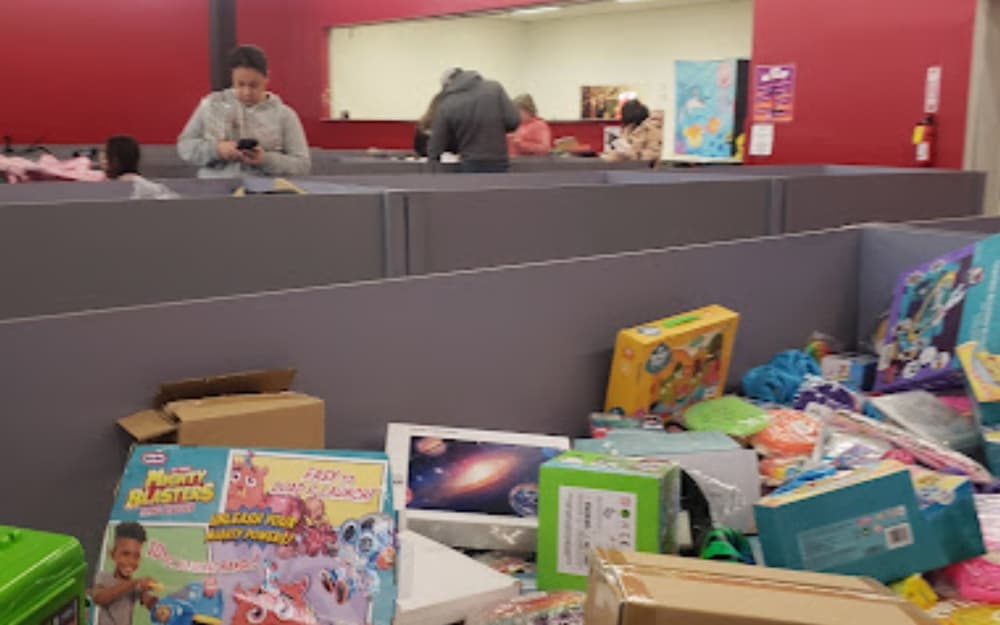 Paradise Bins storefront