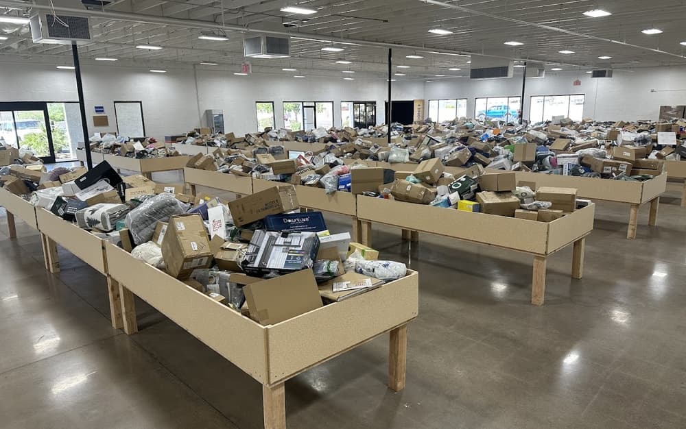 THE BINS AZ storefront