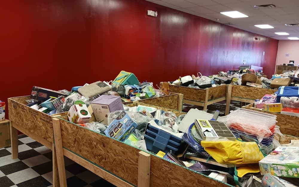 Uncle Joes Bin Store storefront