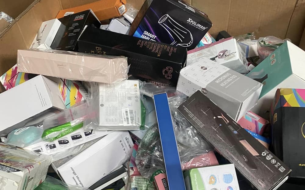 Wacky Binz storefront