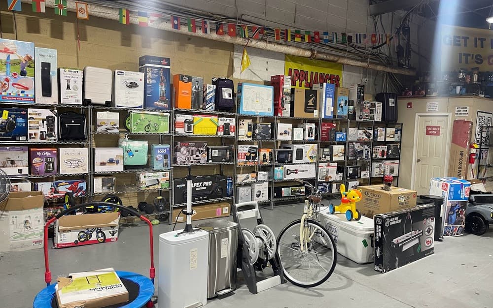 Wow liquidation storefront