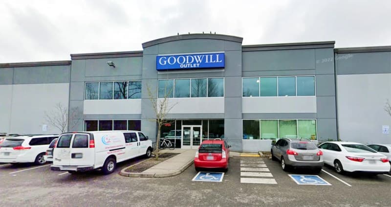 Goodwill Outlet Everett storefront