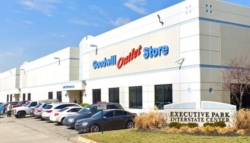 Goodwill Outlet Kansas City storefront