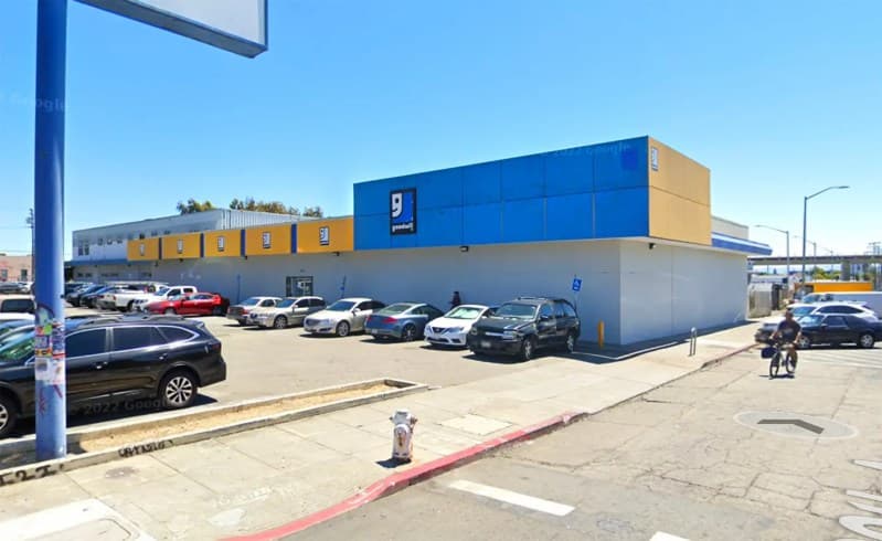 Goodwill Outlet Oakland storefront