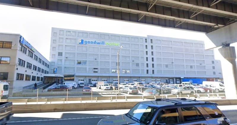 Goodwill Outlet St. Louis storefront