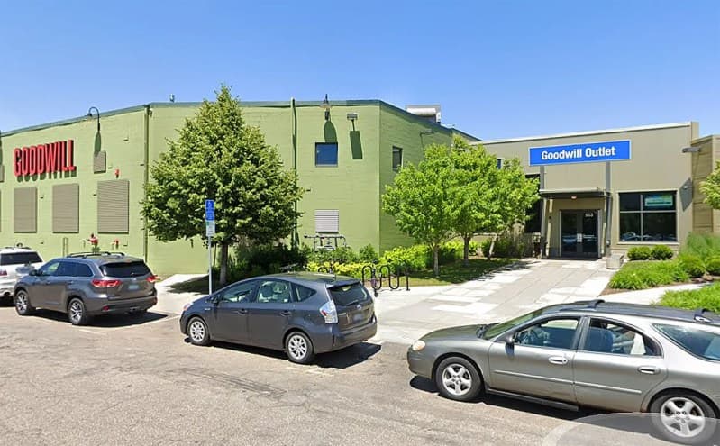 Goodwill Outlet St. Paul storefront