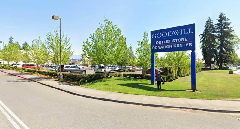 Goodwill Outlet Vancouver storefront