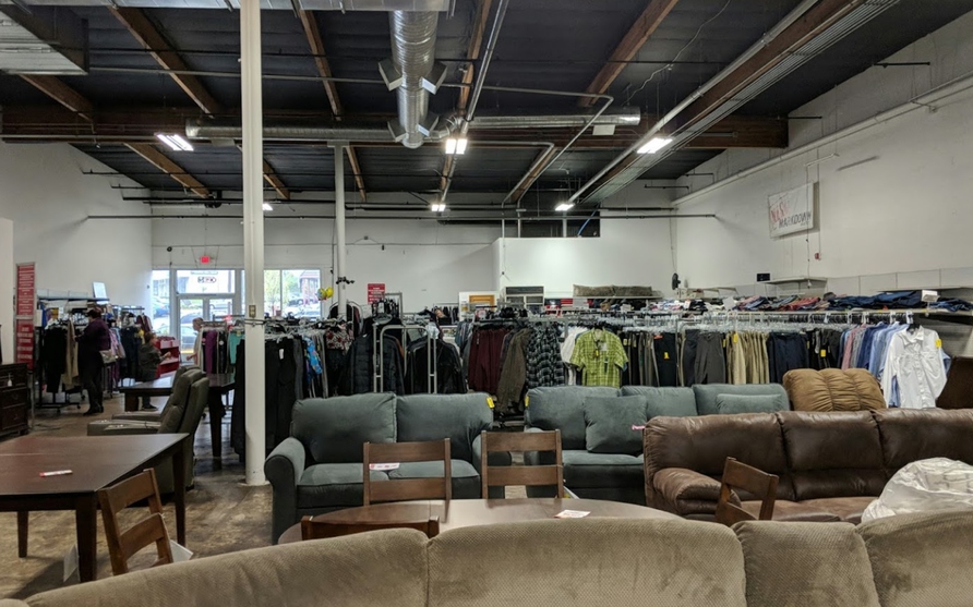 Bin and liquidation store Mega Markdown Outlet Salem | 4825 Commercial St SE, Salem, Oregon