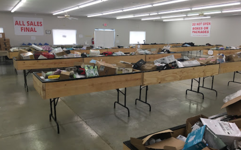 Bin and liquidation store Treasure Bins Liquidation Effingham | 1705 B, Ave of Mid-America, Effingham, Illinois