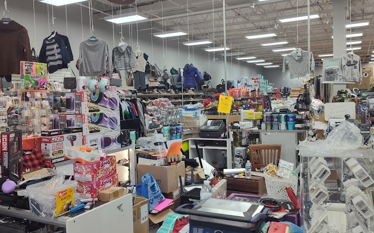 Bin and liquidation store 7 days dealz Outlet bin sale Whitehall | 4831 US-40, Whitehall, Ohio